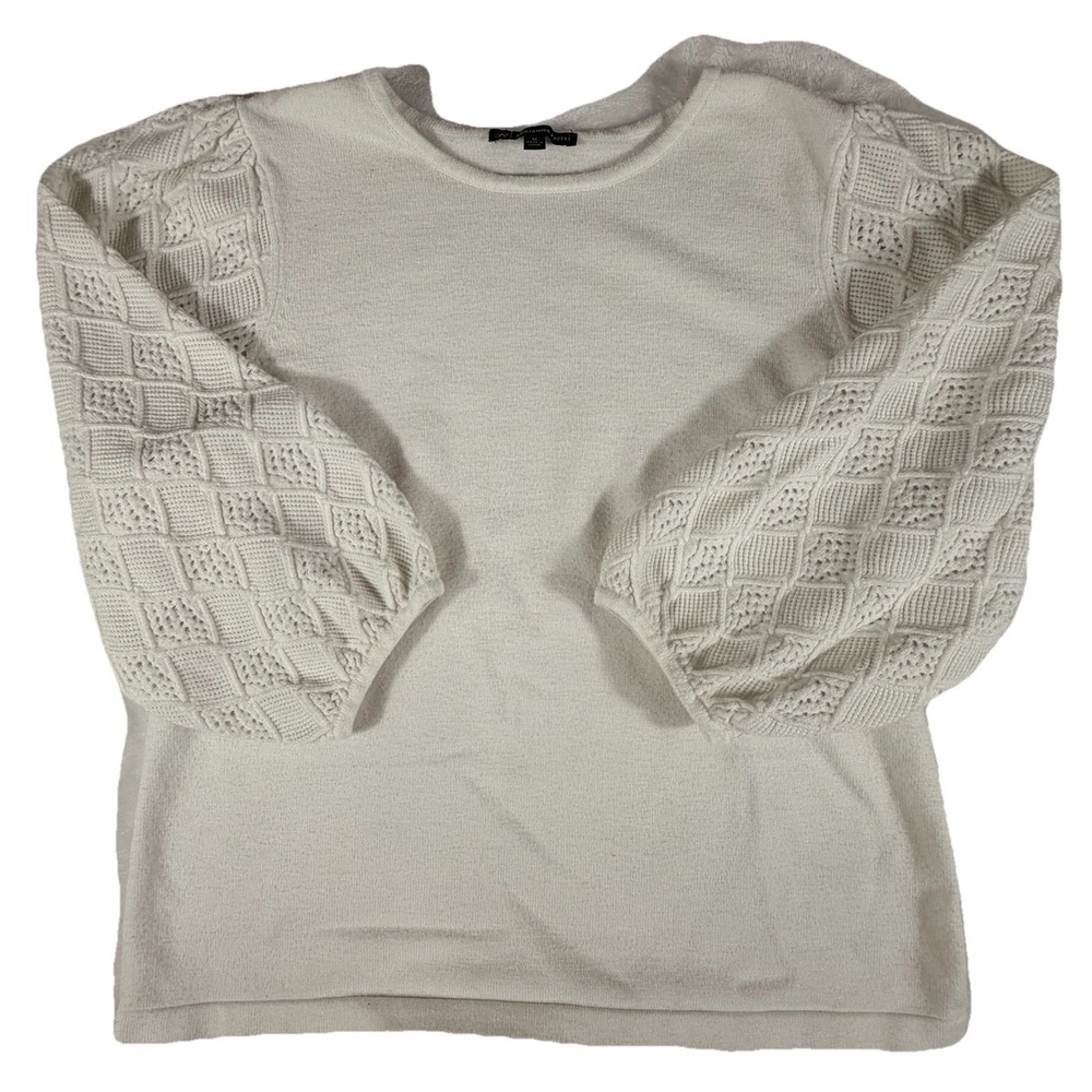 Adrianna Papell White Crew‎ Neck Pullover Sweater Sz M Embroidered Sleeve